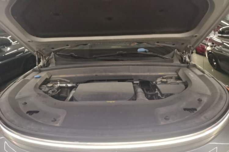 Used Li Auto L8 2023 Max model Engine Bay
