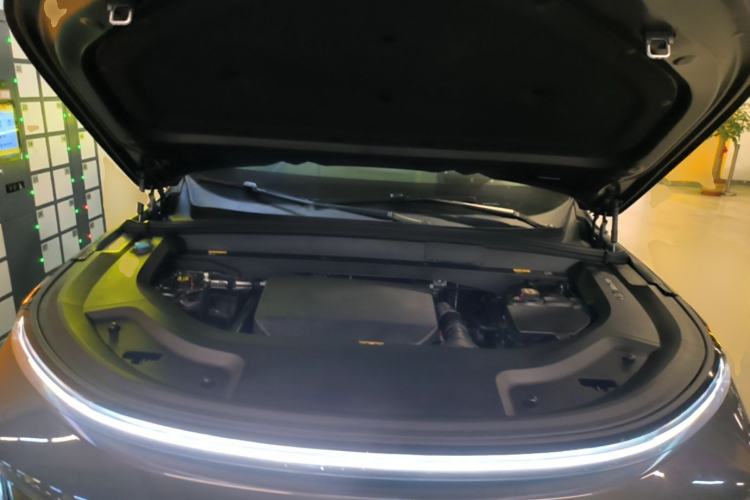 Used Li Auto L8 2023 Air model Engine Bay