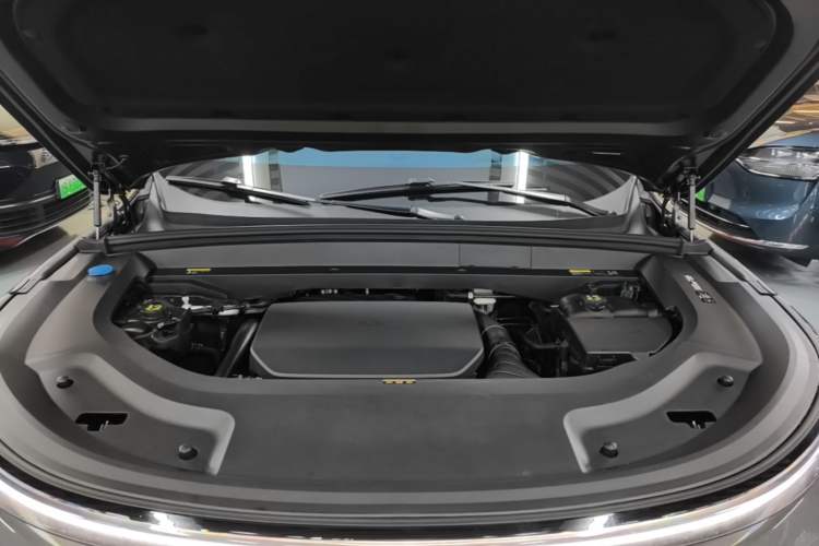 Used Li Auto L8 2023 Max model Engine Bay
