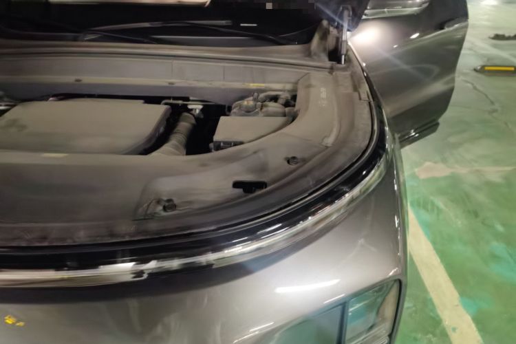 Used Li Auto L8 2023 Pro Model Engine Bay Left