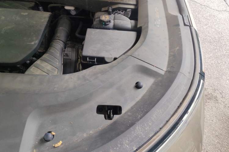 Used Li Auto L8 2023 Max model Engine Bay Left