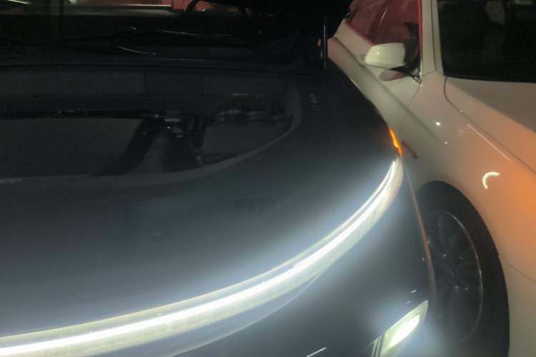 Used Li Auto L8 2023 Pro Model Engine Bay Left