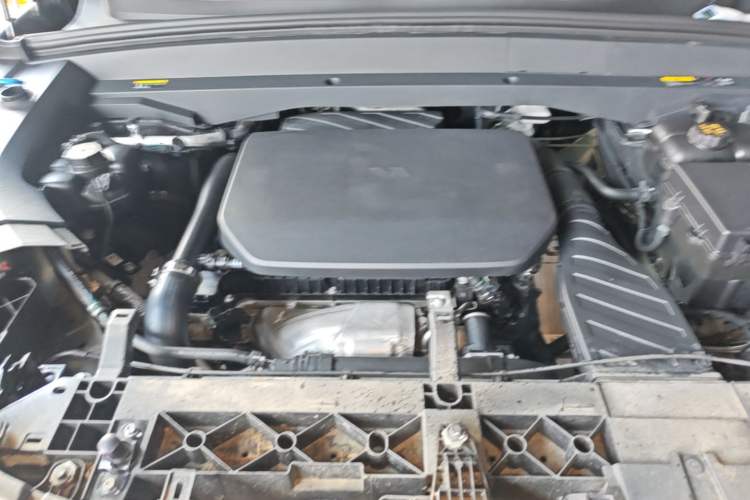 Used Li Auto L8 2023 Max model Engine Bay