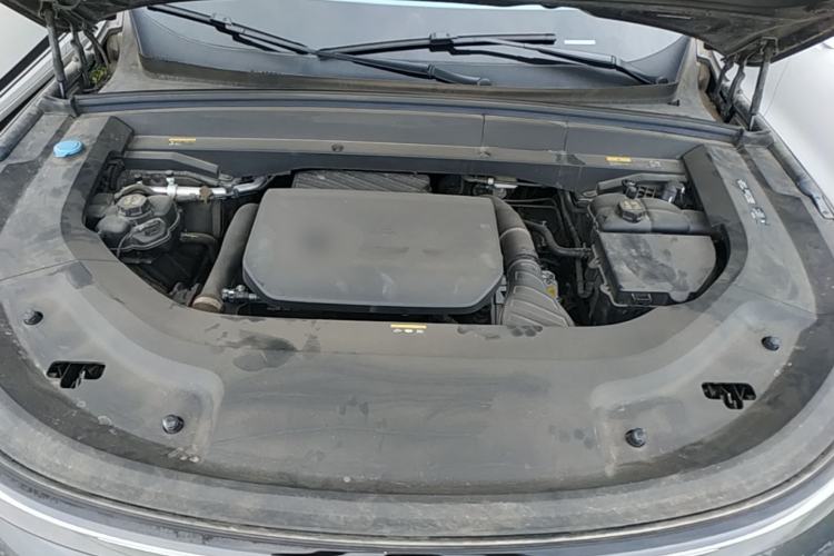 Used Li Auto L8 2023 Pro Model Engine Bay