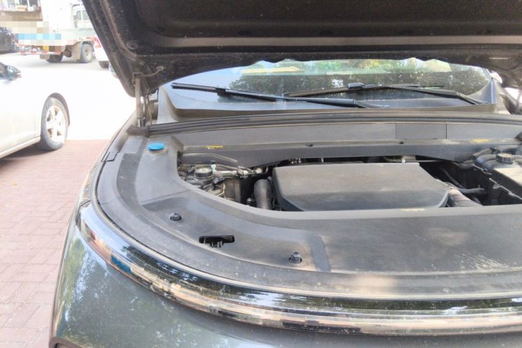 Used Li Auto L8 2023 Pro Model Engine Bay Right