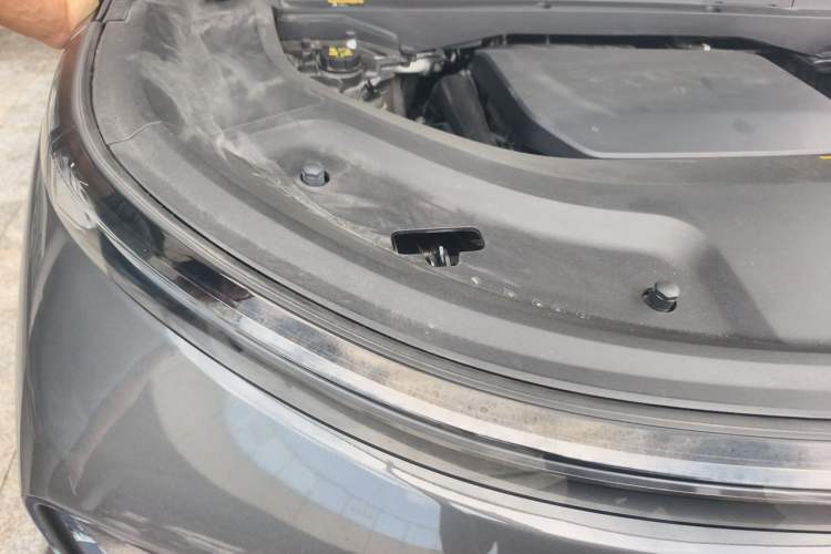 Used Li Auto L8 2023 Air model Engine Bay Right