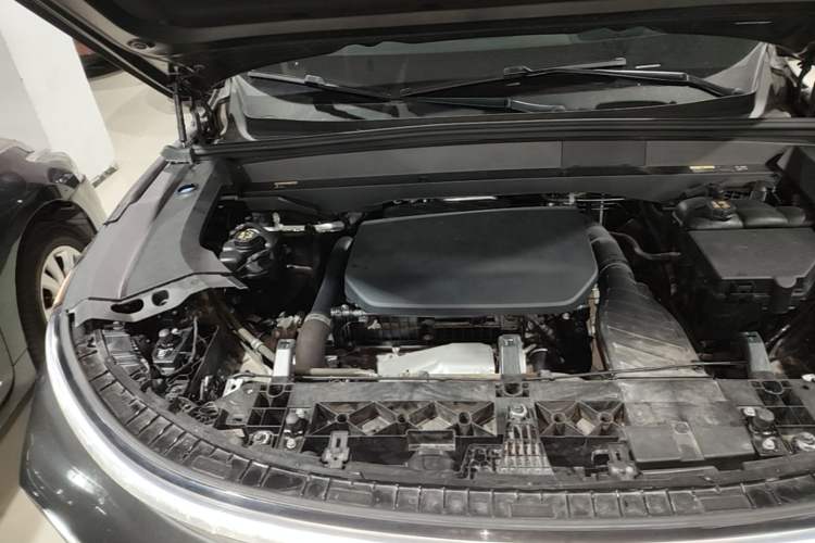 Used Li Auto L8 2023 Air model Engine Bay Right