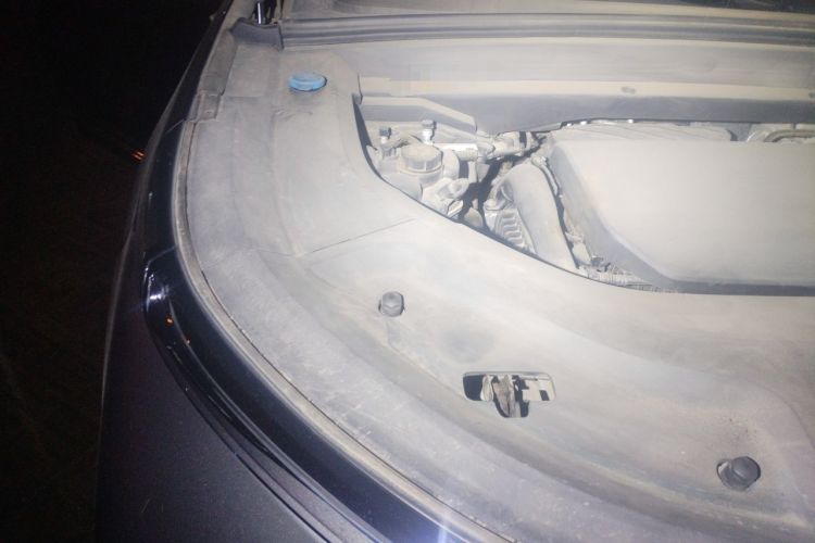 Used Li Auto L8 2023 Pro Model Engine Bay Right