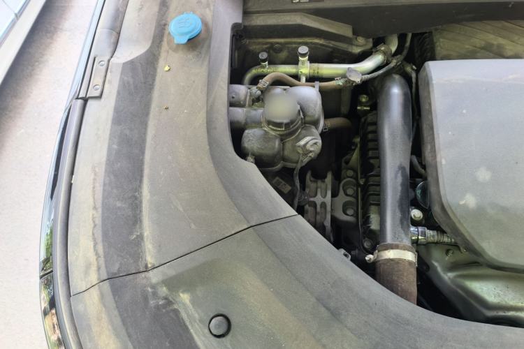 Used Li Auto L8 2023 Pro Model Engine Bay Right