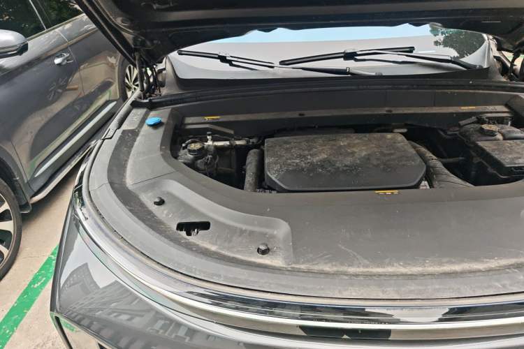 Used Li Auto L8 2023 Pro Model Engine Bay Right