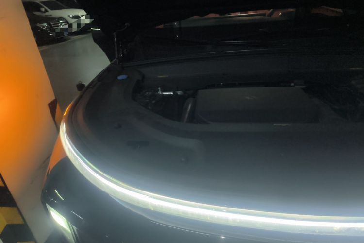 Used Li Auto L8 2023 Pro Model Engine Bay Right