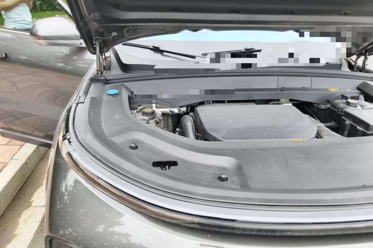 Used Li Auto L8 2023 Pro Model Engine Bay Right