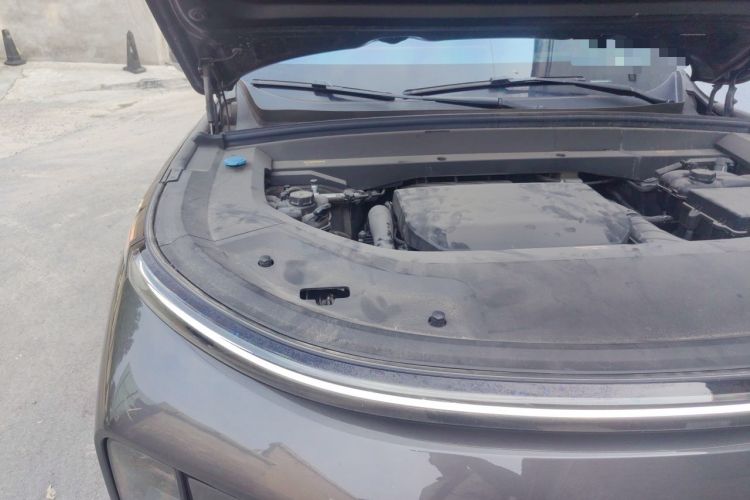 Used Li Auto L8 2023 Pro Model Engine Bay Right