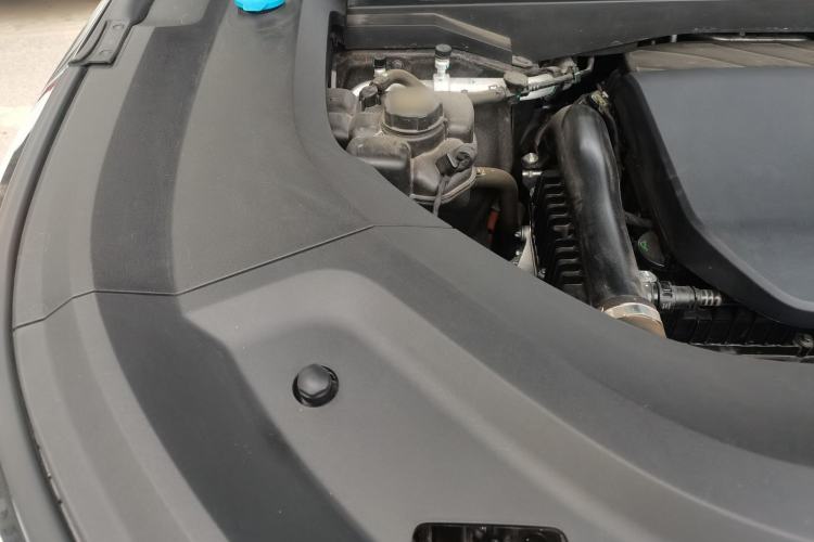 Used Li Auto L8 2023 Max model Engine Bay Right