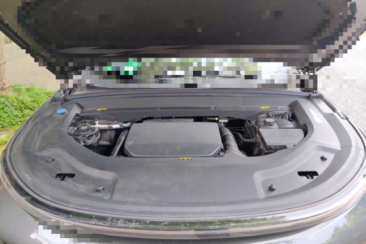 Used Li Auto L8 2023 Pro Model Engine Bay