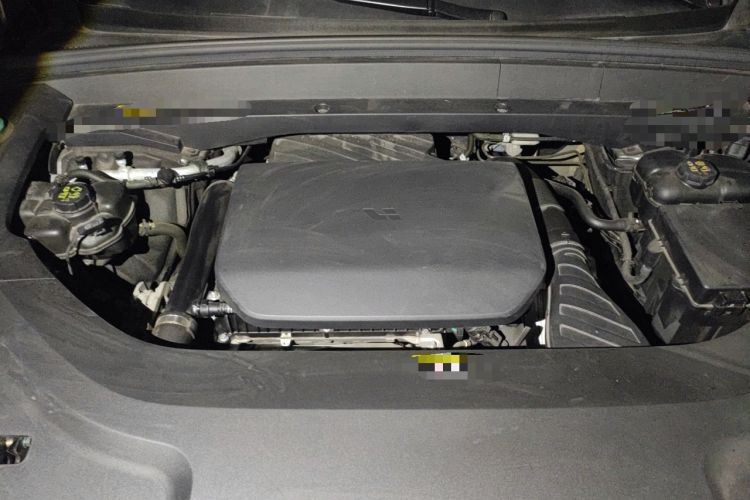 Used Li Auto L8 2023 Pro Model Engine Bay