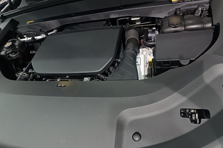 Used Li Auto L8 2023 Pro Model Engine Bay
