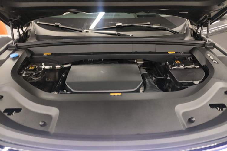 Used Li Auto L8 2023 Max model Engine Bay