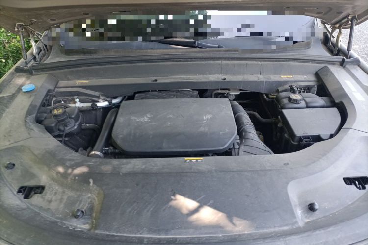 Used Li Auto L8 2023 Pro Model Engine Bay