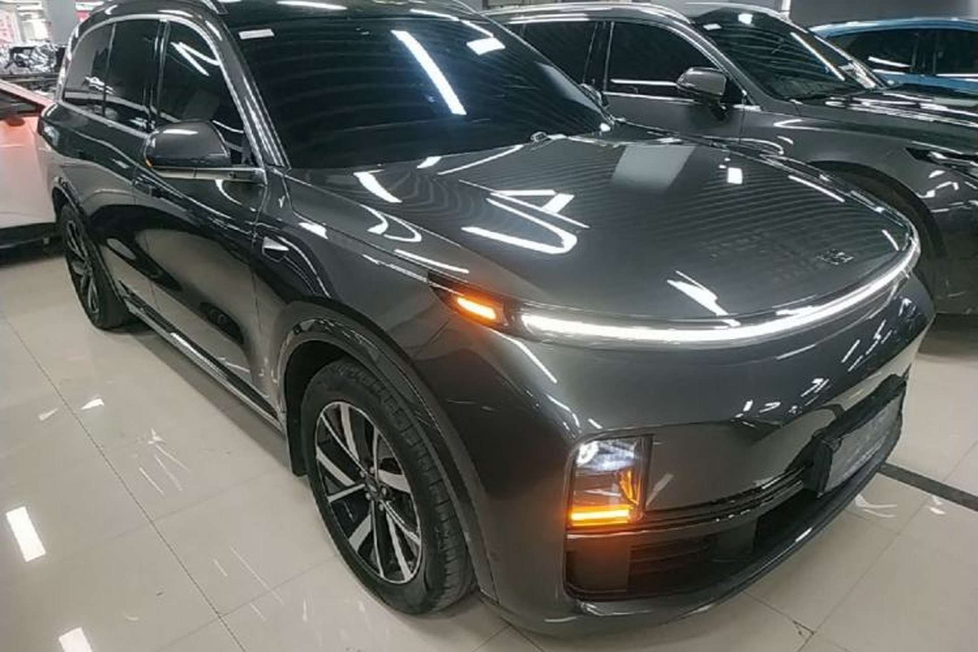 Used Li Auto L8 2023 Pro Model Exterior 1