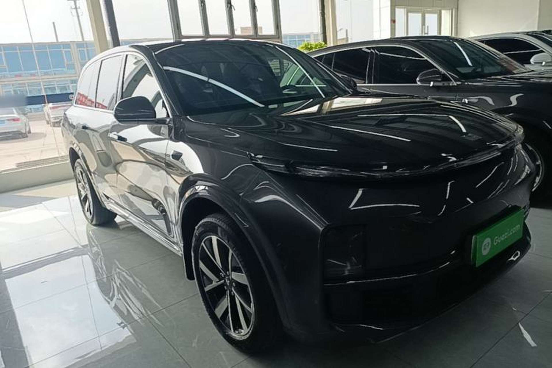 Used Li Auto L8 2023 Pro Model Exterior 1