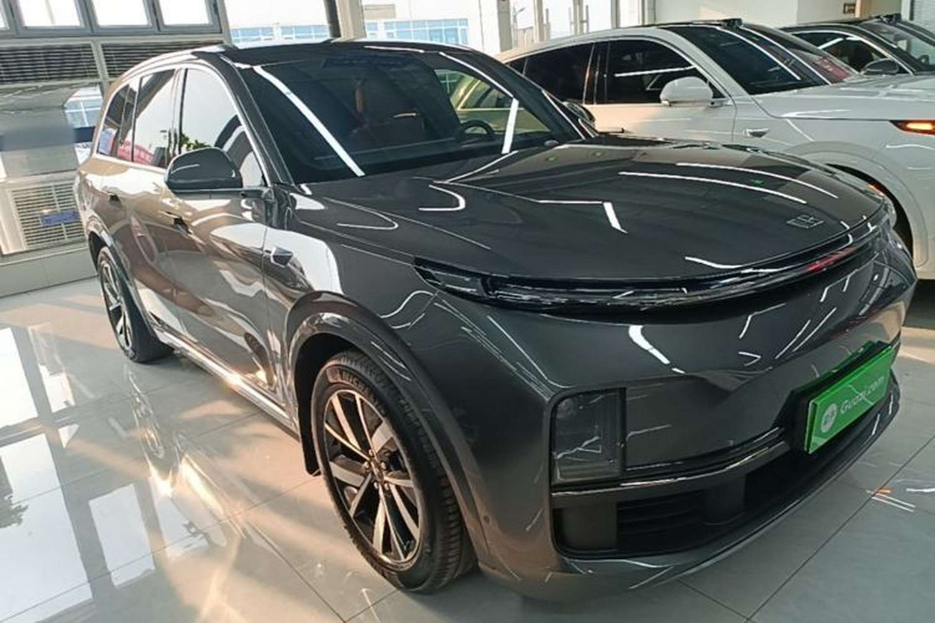 Used Li Auto L8 2023 Pro Model Exterior 1