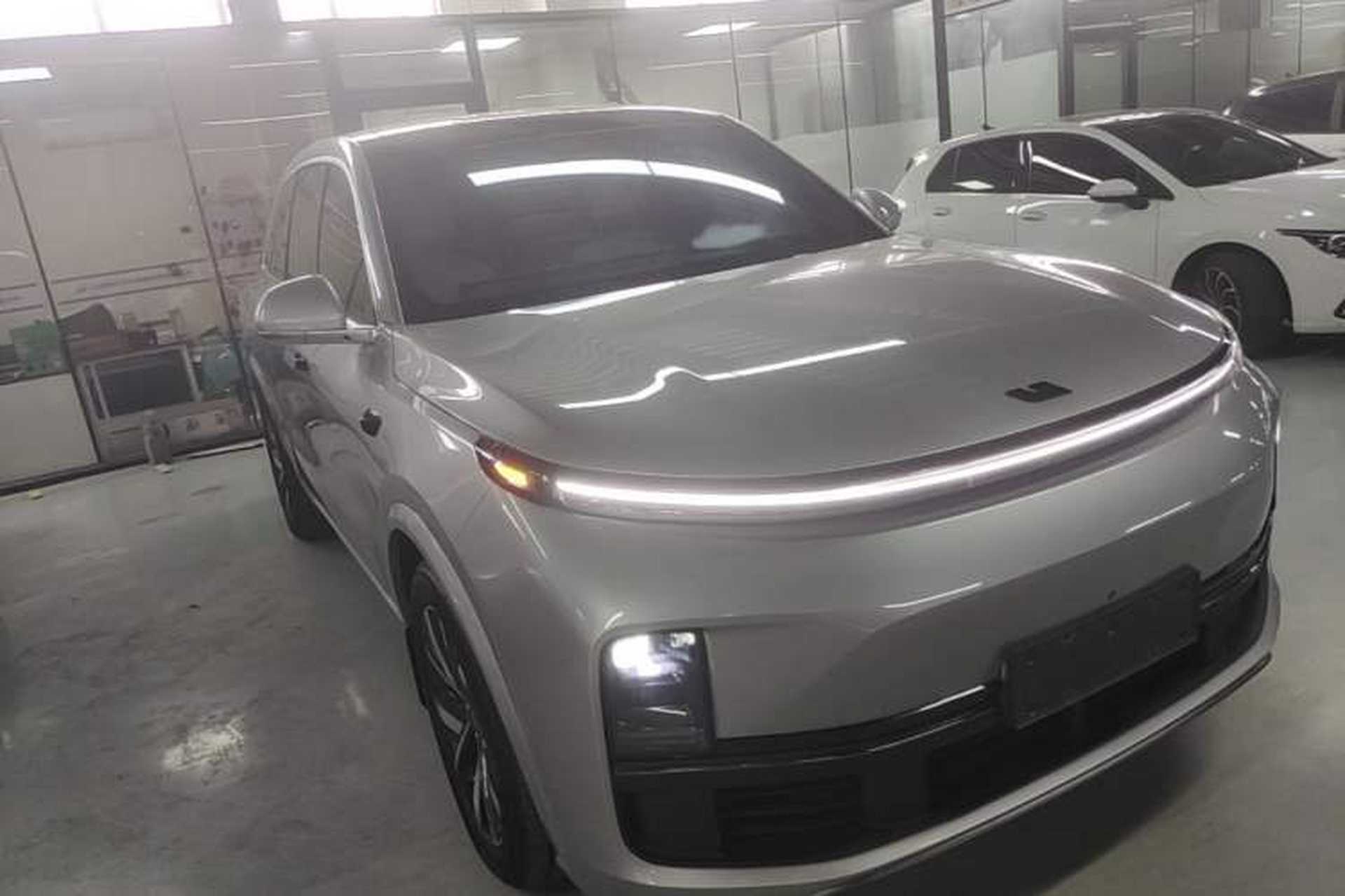 Used Li Auto L8 2023 Pro Model Exterior 1