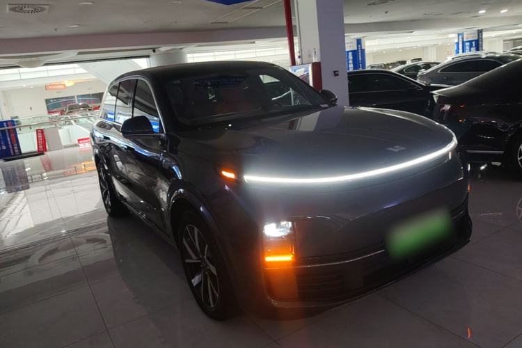 Used Li Auto L8 2023 Pro Model Exterior 1
