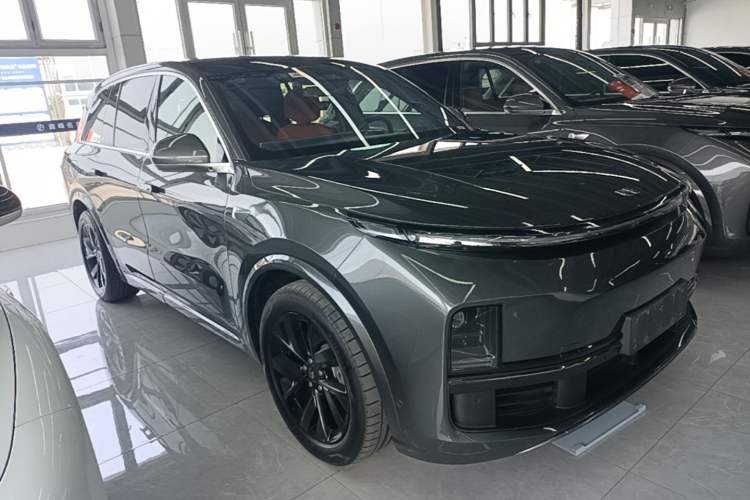 Used Li Auto L8 2023 Pro Model Exterior 1