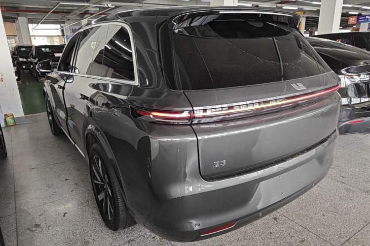 Used Li Auto L8 2023 Air model Exterior 2