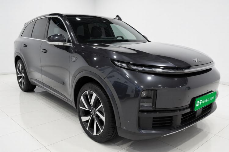 Used Li Auto L8 2023 Pro Model Exterior 2