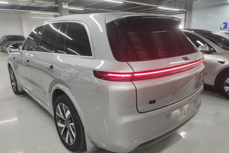 Used Li Auto L8 2023 Pro Model Exterior 2