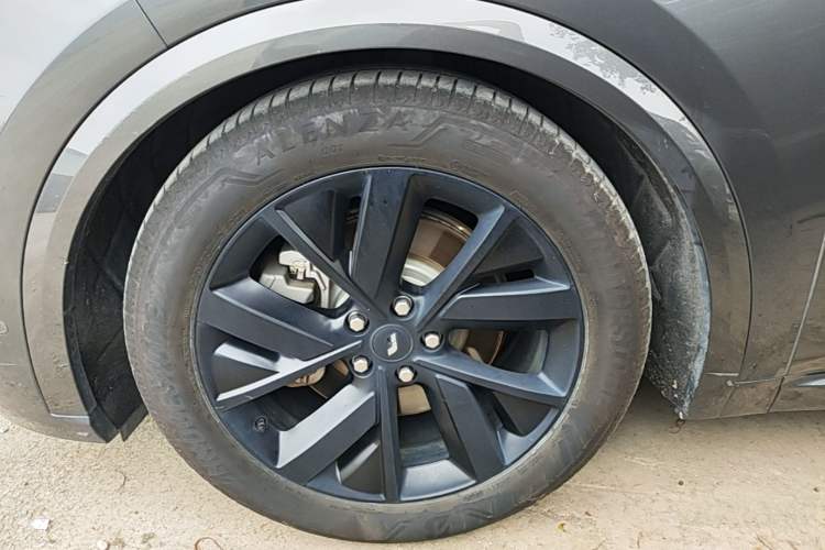 Used Li Auto L8 2023 Max model Exterior 2