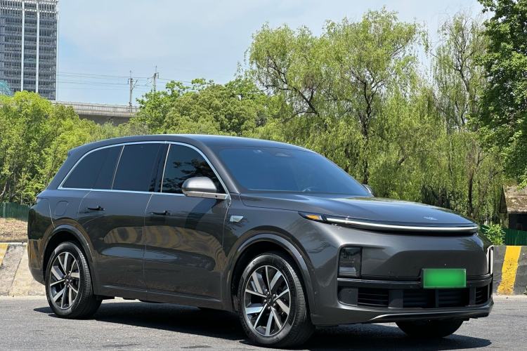 Used Li Auto L8 2023 Pro Model Exterior 2