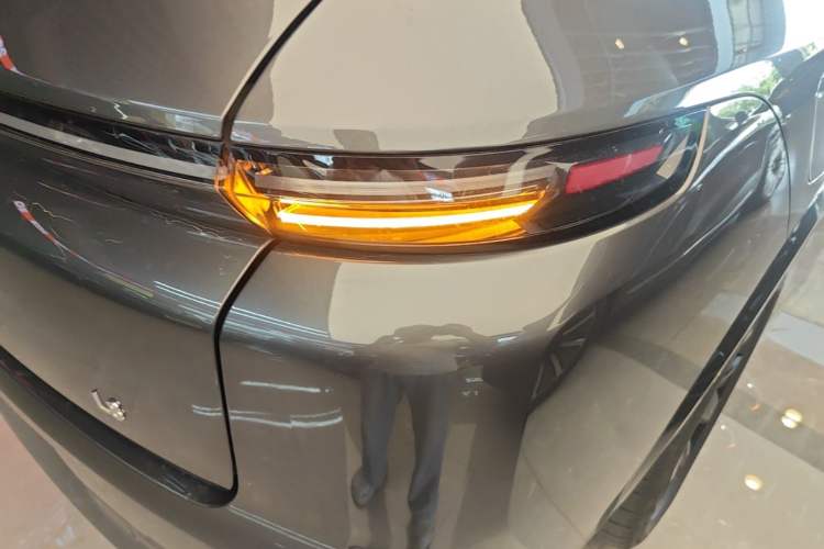 Used Li Auto L8 2023 Max model Exterior 3
