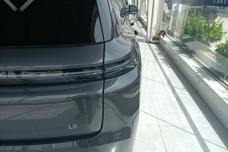 Used Li Auto L8 2023 Pro Model Exterior 3