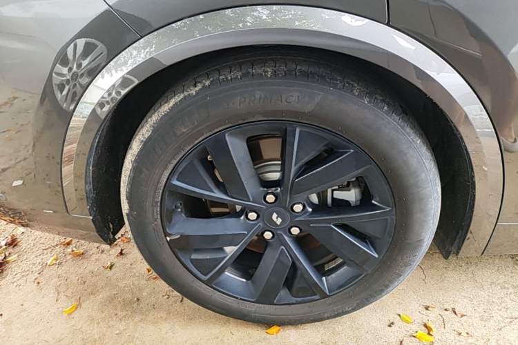 Used Li Auto L8 2023 Max model Exterior 3
