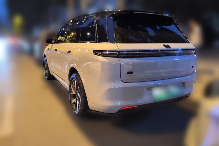 Used Li Auto L8 2023 Pro Model Exterior 3
