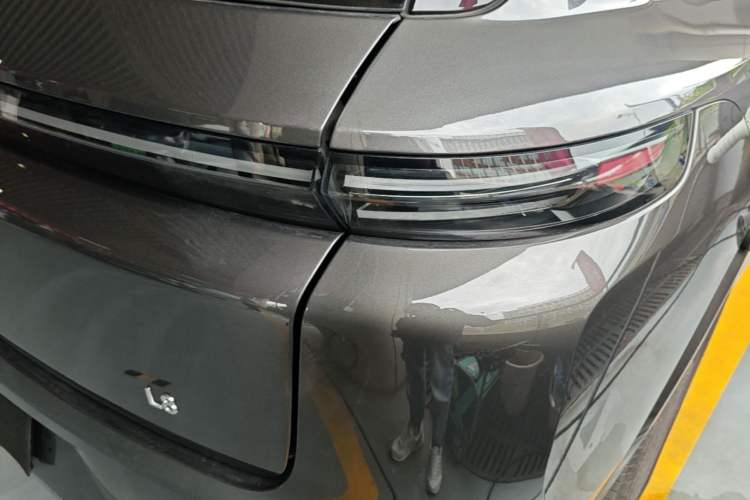 Used Li Auto L8 2023 Air model Exterior 3
