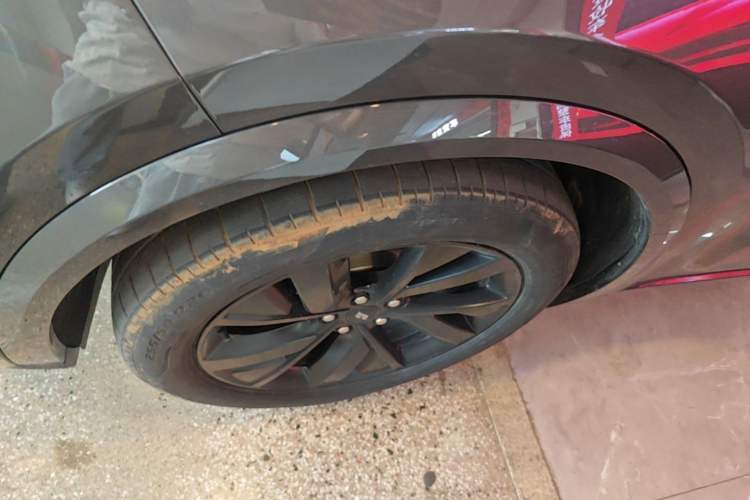 Used Li Auto L8 2023 Max model Exterior 4