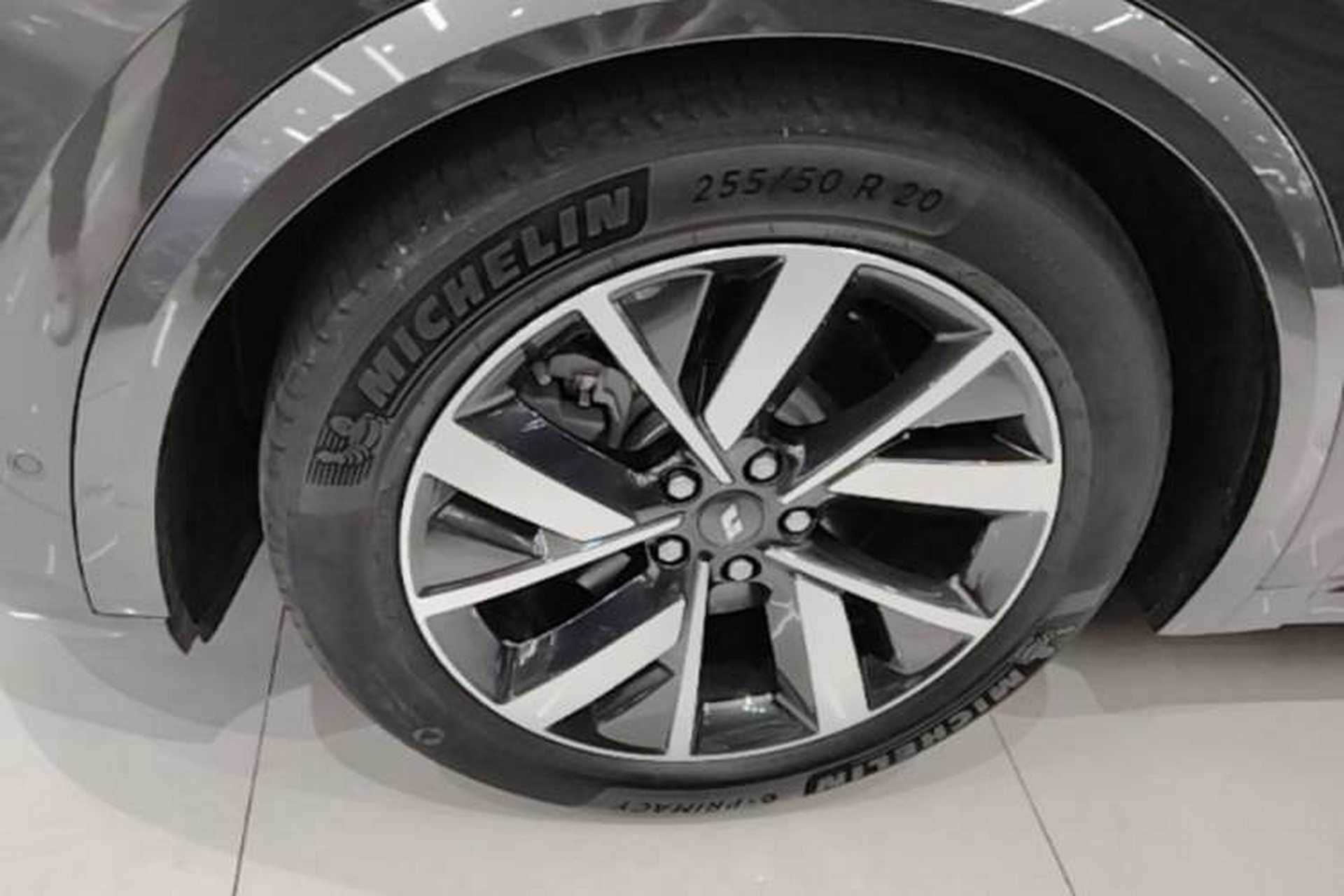 Used Li Auto L8 2023 Pro Model Exterior 4