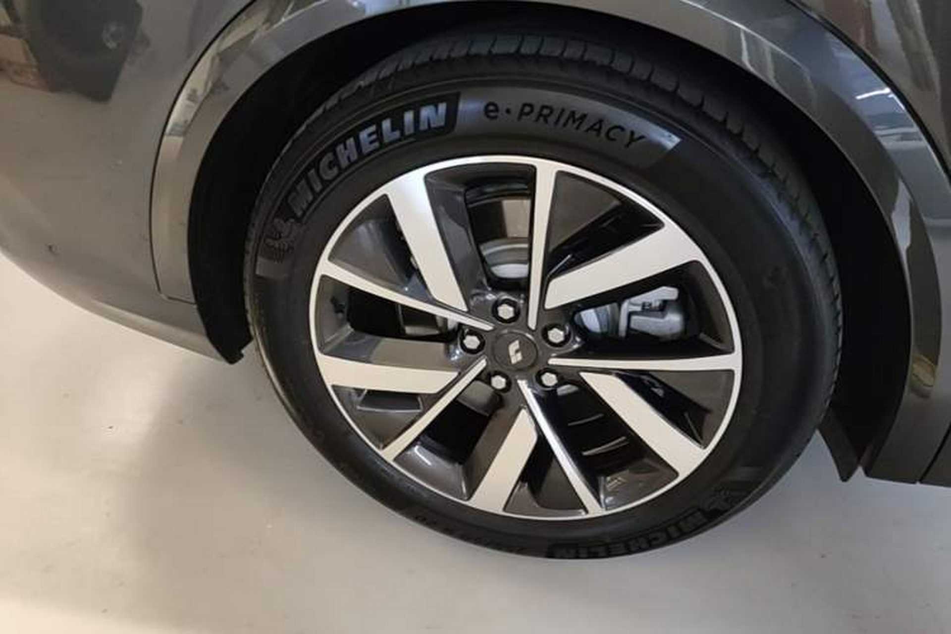 Used Li Auto L8 2023 Pro Model Exterior 5