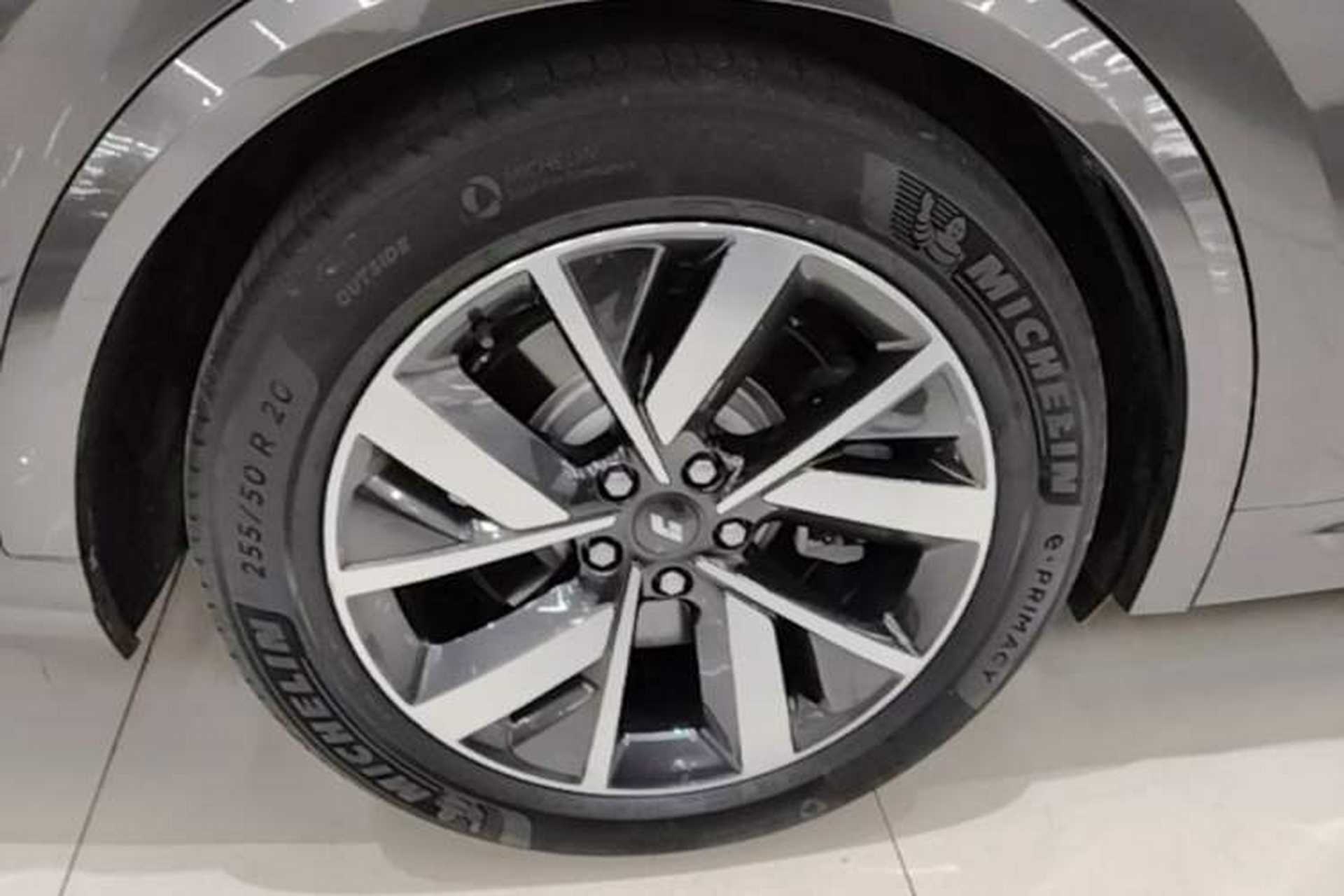 Used Li Auto L8 2023 Pro Model Exterior 5
