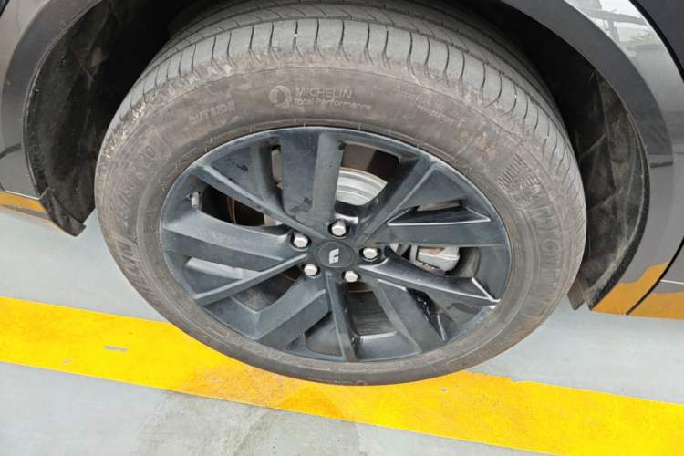 Used Li Auto L8 2023 Air model Exterior 5