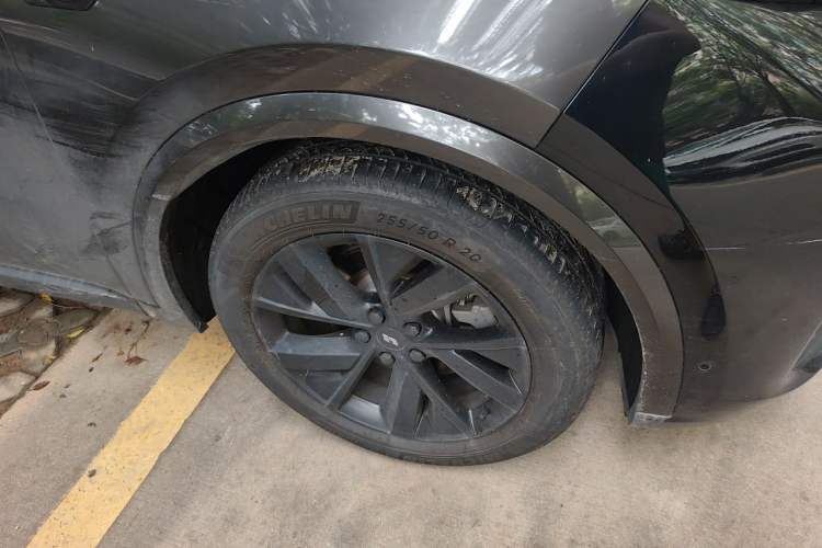 Used Li Auto L8 2023 Pro Model Exterior 7