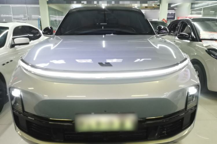 Used Li Auto L8 2023 Pro Model Front