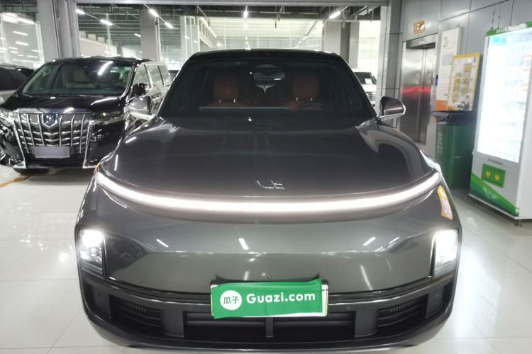 Used Li Auto L8 2023 Pro Model Front