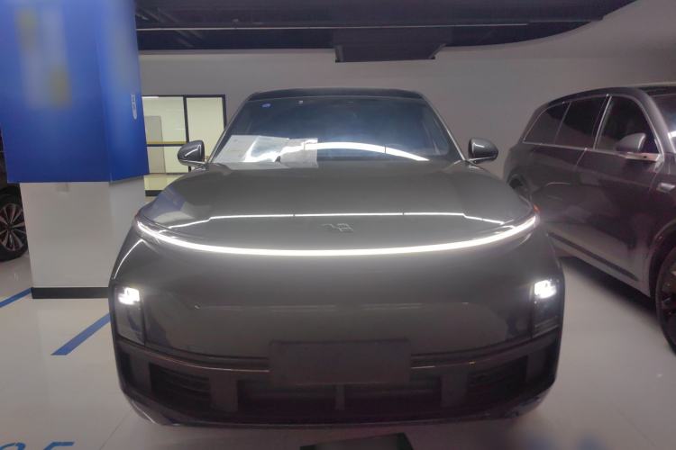 Used Li Auto L8 2023 Pro Model Front