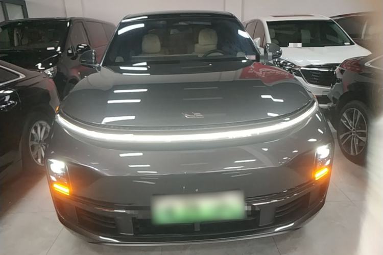 Used Li Auto L8 2023 Pro Model Front