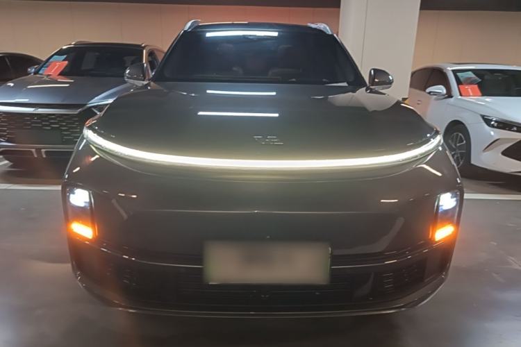 Used Li Auto L8 2023 Pro Model Front